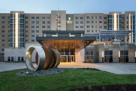 Photograph of Embassy Suites, Olathe
