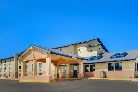 Photograph of Super 8, Hutchinson