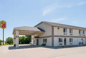 Photograph of Super 8 by Wyndham Beloit KS, Beloit