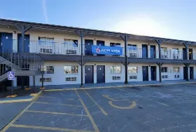 Photograph of Motel 6, Wichita