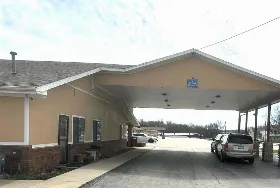 Photograph of Super 8, Fort Scott