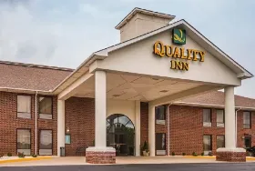 Photograph of Quality Inn, Berea