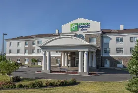 Photograph of Holiday Inn Express, Walton