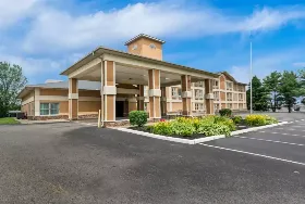 Photograph of Quality Inn, Dry Ridge
