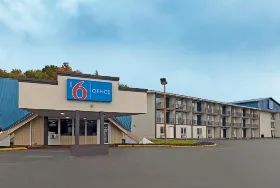 Photograph of Motel 6, Corbin