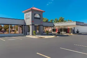 Photograph of Econo Lodge, Cave City