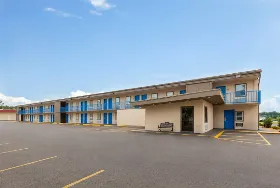 Photograph of Super 8 by Wyndham Paducah I-24 Exit 4, Paducah