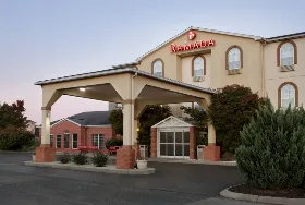Photograph of Ramada by Wyndham, Elizabethtown