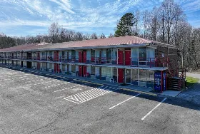 Photograph of Americas Best Value Inn, Stearns