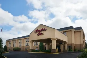 Photograph of Hampton Inn, Franklin