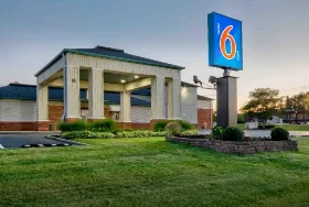 Photograph of Motel 6, Georgetown