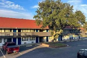 Photograph of Studio 6, Shreveport