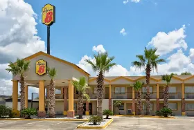 Photograph of Super 8, Breaux Bridge