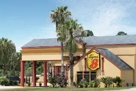 Photograph of Super 8, Opelousas