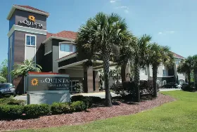 Photograph of La Quinta Inn & Suites, Baton Rouge