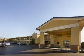 Photograph of Super 8, Monroe