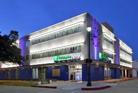 Photograph of Holiday Inn Express, Baton Rouge