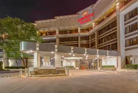 Photograph of Crowne Plaza, Baton Rouge