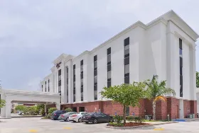 Photograph of Hampton Inn, Gonzales