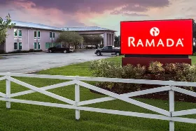 Photograph of Ramada by Wyndham, Luling