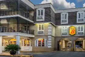 Photograph of Super 8, New Orleans
