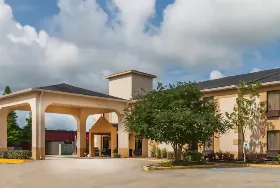Photograph of Days Inn, New Iberia