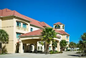Photograph of La Quinta Inn & Suites, New Iberia