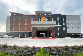 Photograph of La Quinta Inn & Suites, Sulphur
