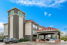 Photograph of La Quinta Inn & Suites, Broussard