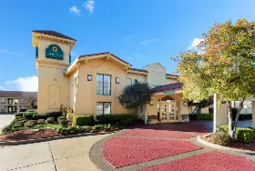 Photograph of La Quinta Inn, Bossier City