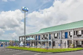 Photograph of Days Inn, Natchitoches
