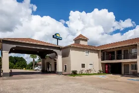 Photograph of Days Inn, Sulphur