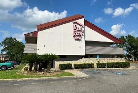 Photograph of Red Roof Inn, Lafayette