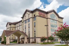 Photograph of Drury Inn & Suites, Lafayette