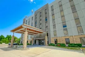 Photograph of Country Inn & Suites, New Orleans