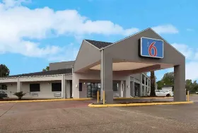 Photograph of Motel 6, Lake Charles