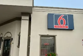 Photograph of Motel 6, Hammond
