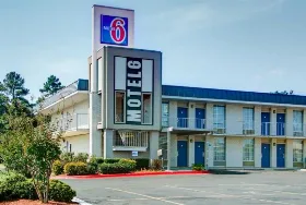 Photograph of Motel 6, West Monroe