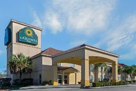Photograph of La Quinta Inn & Suites, Morgan City