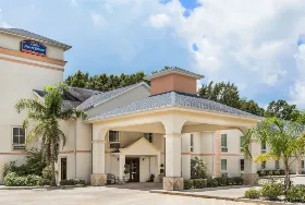 Photograph of Howard Johnson, Houma