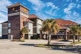 Photograph of La Quinta Inn & Suites, Walker