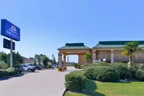Photograph of Americas Best Value Inn, Denham Springs