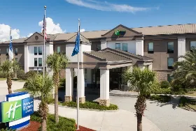 Photograph of Holiday Inn Express, Saint Rose