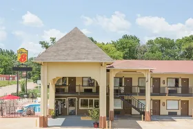 Photograph of Super 8, Shreveport