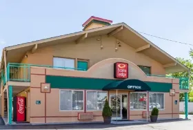Photograph of Econo Lodge, Pittsfield