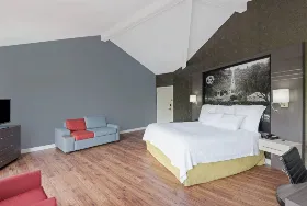 Photograph of Super 8, Sturbridge