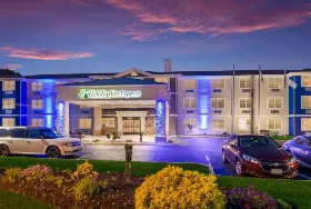 Photograph of Holiday Inn Express, Plymouth