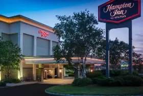Photograph of Hampton Inn, Westport