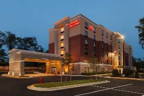 Photograph of Hampton Inn, Camp Springs