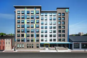 Photograph of Tru by Hilton, Baltimore